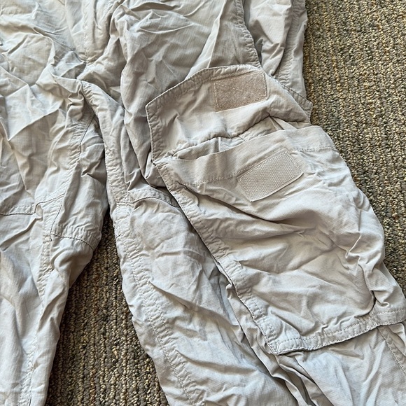 Columbia OmniShade Sun Protection Cargo Pants Sz 30x30 regular fit khaki nylon - Picture 4 of 8